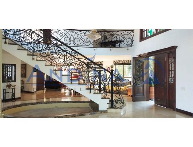 Casa de 7 alcobas en venta en Las Lomitas, Sabaneta, 550 m² · foto 9 de 20