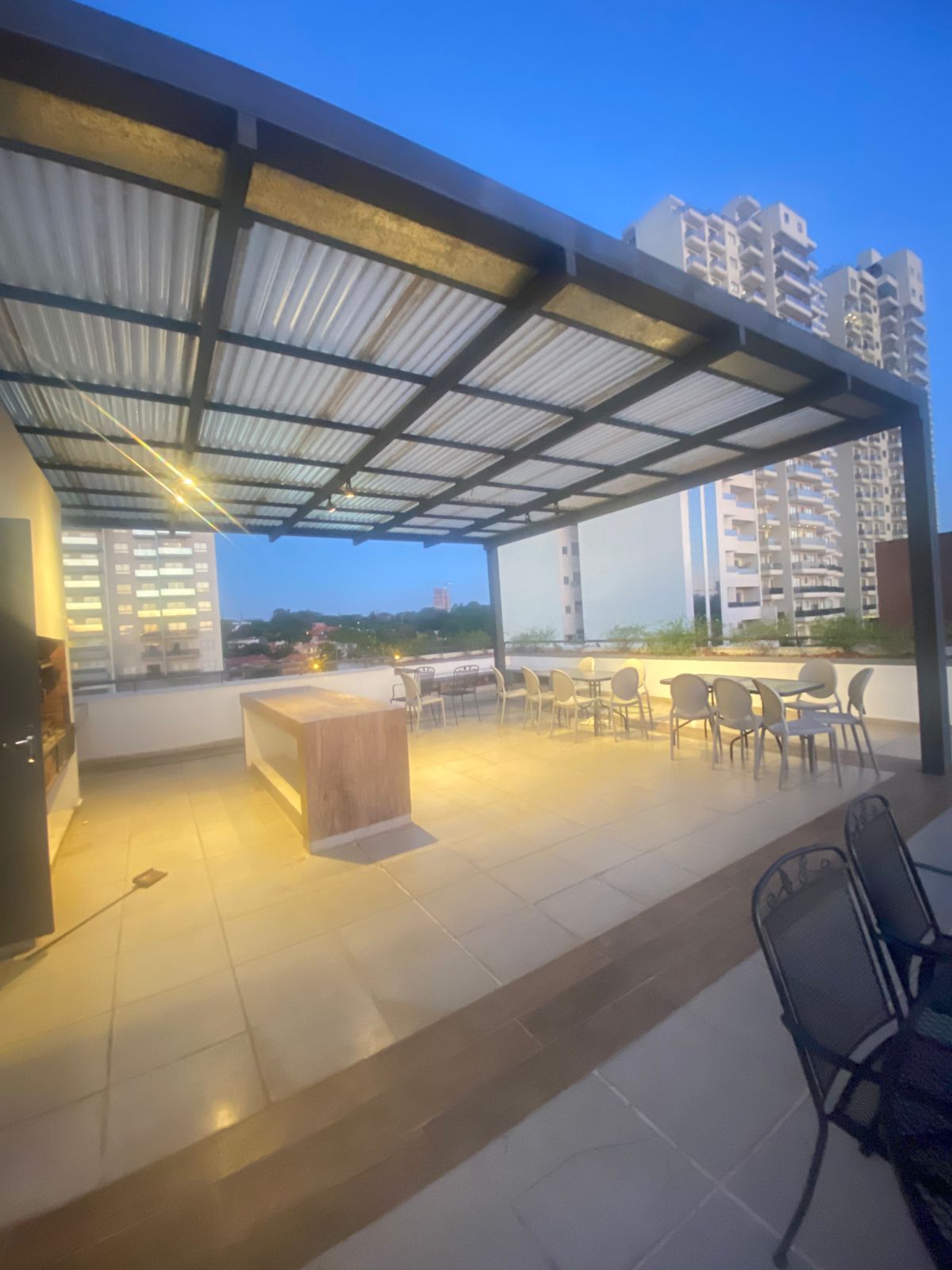 Alquilo Hermoso dpto amoblado — foto 2