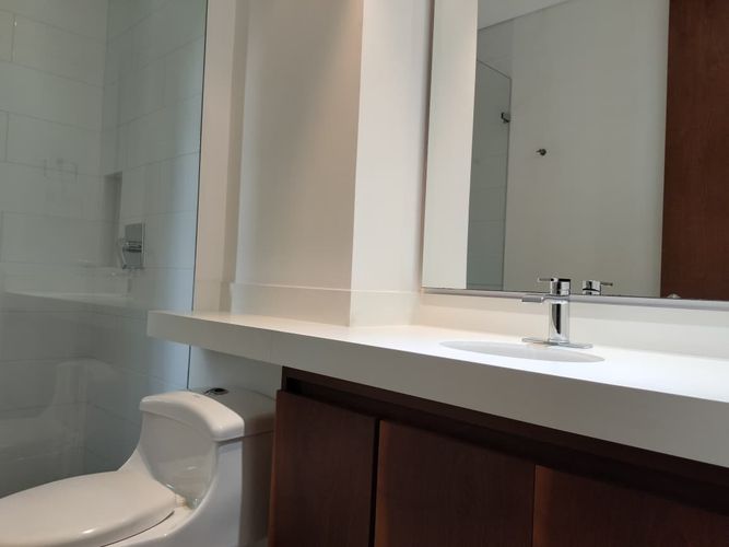 Apartamento de 3 alcobas en arriendo en El Poblado, Medellín, 320 m² · foto 19 de 19