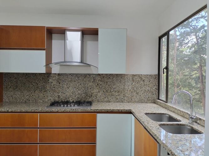 Apartamento de 3 alcobas en arriendo en El Poblado, Medellín, 320 m² · foto 8 de 19