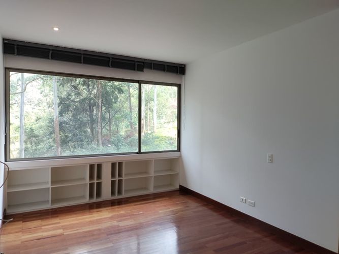 Apartamento de 3 alcobas en arriendo en El Poblado, Medellín, 320 m² · foto 18 de 19