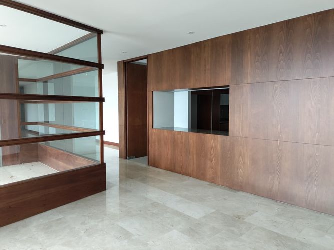 Apartamento de 3 alcobas en arriendo en El Poblado, Medellín, 320 m² · foto 5 de 19
