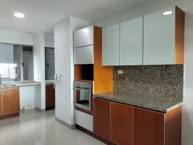 Apartamento de 3 alcobas en arriendo en El Poblado, Medellín, 320 m² · foto 9 de 19