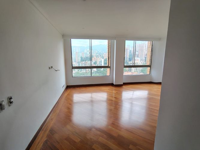 Apartamento de 3 alcobas en arriendo en El Poblado, Medellín, 185 m² · foto 10 de 19
