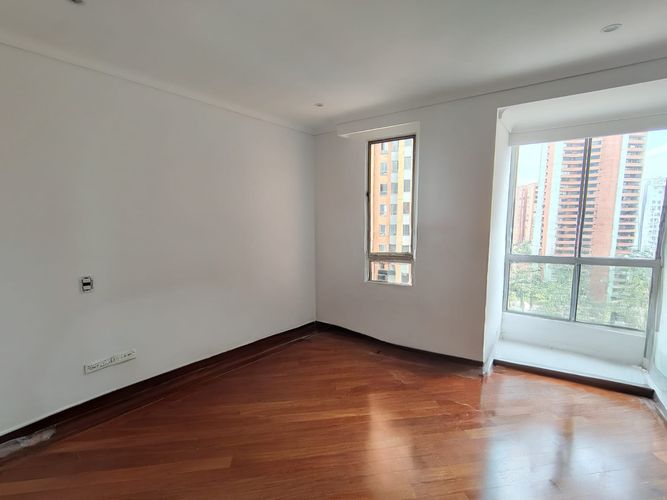 Apartamento de 3 alcobas en arriendo en El Poblado, Medellín, 185 m² · foto 12 de 19