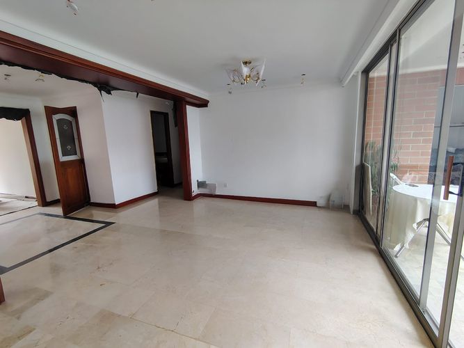 Apartamento de 3 alcobas en arriendo en El Poblado, Medellín, 185 m² · foto 14 de 19