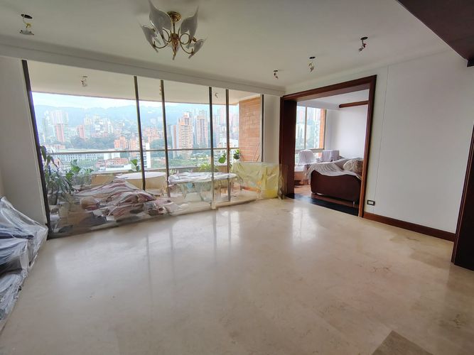 Apartamento de 3 alcobas en arriendo en El Poblado, Medellín, 185 m² · foto 2 de 19