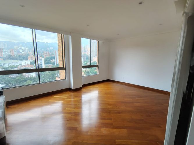 Apartamento de 3 alcobas en arriendo en El Poblado, Medellín, 185 m² · foto 3 de 19