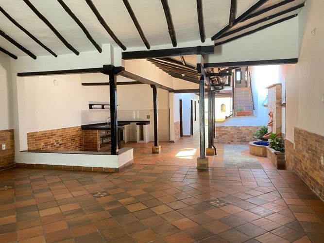 Casa de 4 alcobas en venta en Quintas Del Llanito, Girón, 174 m² · foto 2 de 13