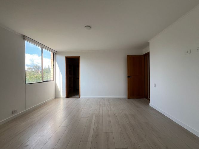 Apartamento de 2 alcobas en arriendo en El Poblado, Medellín, 125 m² · foto 9 de 15