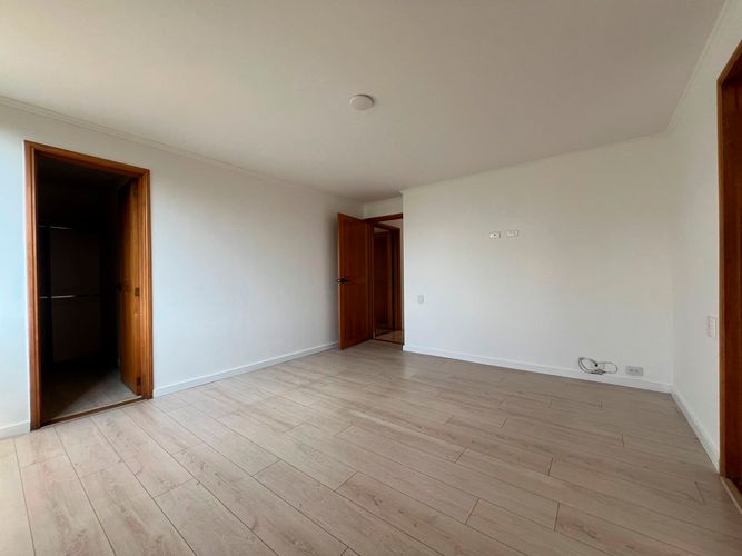Apartamento de 2 alcobas en arriendo en El Poblado, Medellín, 125 m² · foto 10 de 15