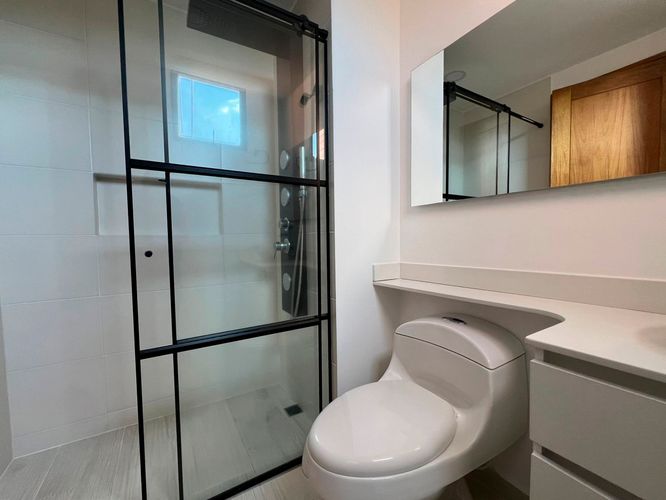 Apartamento de 2 alcobas en arriendo en El Poblado, Medellín, 125 m² · foto 13 de 15