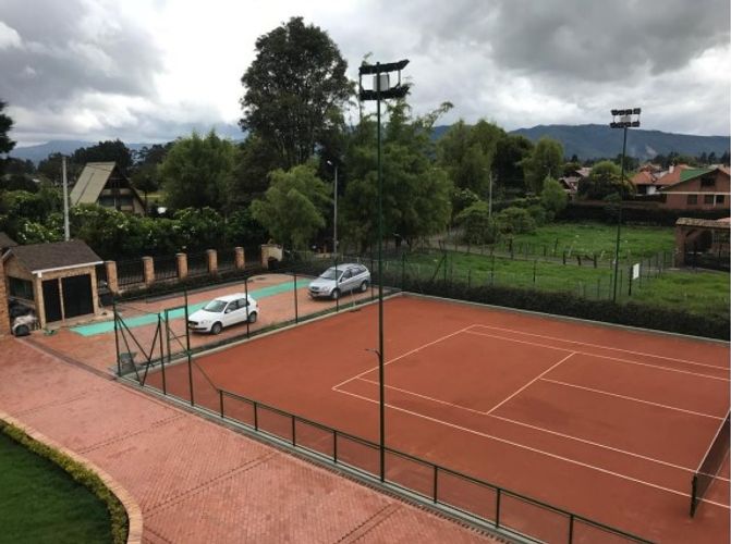 Casa de 4 alcobas en arriendo en Cota, 1794 m² · foto 11 de 13
