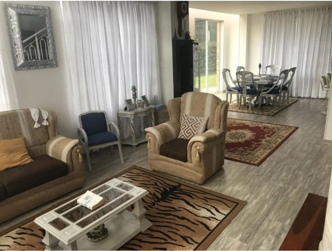 Casa de 4 alcobas en arriendo en Cota, 1794 m² · foto 12 de 13