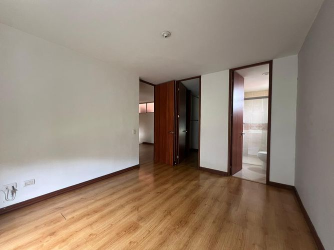 Apartamento de 2 alcobas en arriendo en El Poblado, Medellín, 120 m² · foto 12 de 17