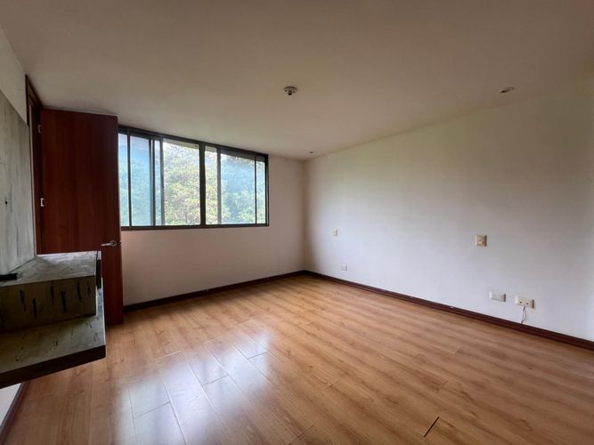 Apartamento de 2 alcobas en arriendo en El Poblado, Medellín, 120 m² · foto 10 de 17