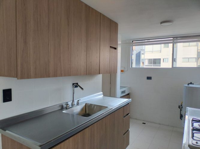 Apartamento de 3 alcobas en arriendo en El Poblado, Medellín, 115 m² · foto 6 de 12