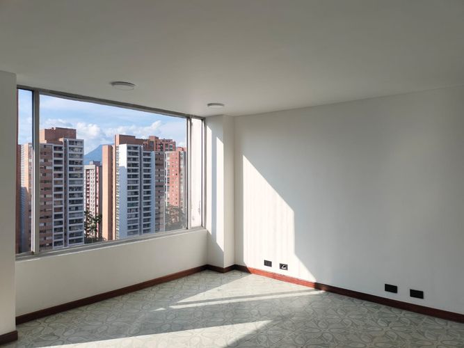Apartamento de 3 alcobas en arriendo en El Poblado, Medellín, 115 m² · foto 7 de 12