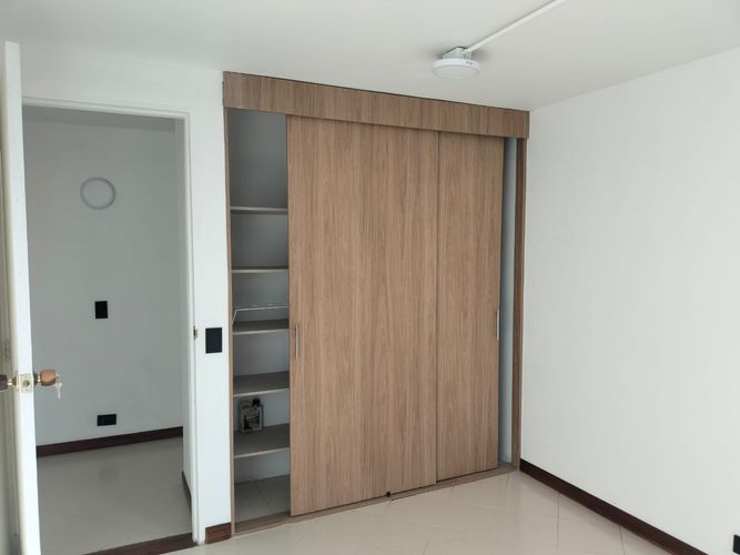Apartamento de 3 alcobas en arriendo en El Poblado, Medellín, 115 m² · foto 9 de 12