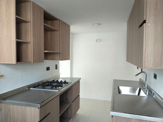 Apartamento de 3 alcobas en arriendo en El Poblado, Medellín, 115 m² · foto 5 de 12