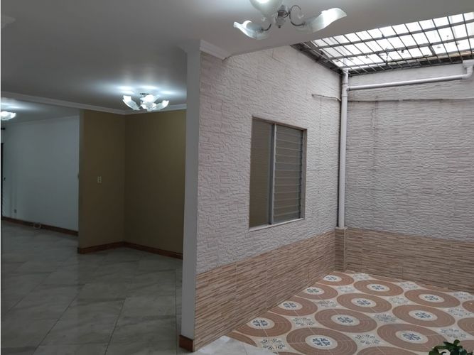 Casa de 4 alcobas en venta en El Velódromo, Medellín, 185 m² · foto 16 de 24