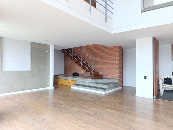 Apartamento de 3 alcobas en venta en El Poblado, Medellín, 169 m² · foto 2 de 19