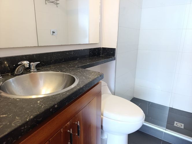 Apartamento de 3 alcobas en venta en El Poblado, Medellín, 169 m² · foto 18 de 19