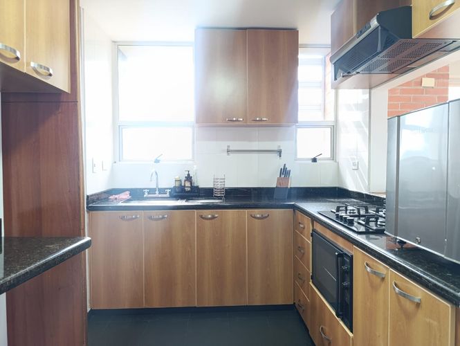 Apartamento de 3 alcobas en venta en El Poblado, Medellín, 169 m² · foto 4 de 19