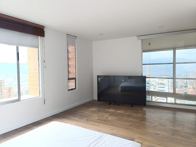 Apartamento de 3 alcobas en venta en El Poblado, Medellín, 169 m² · foto 9 de 19
