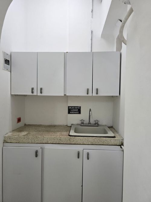 Local en venta en Santa Monica, Cali, 400 m² · foto 18 de 23