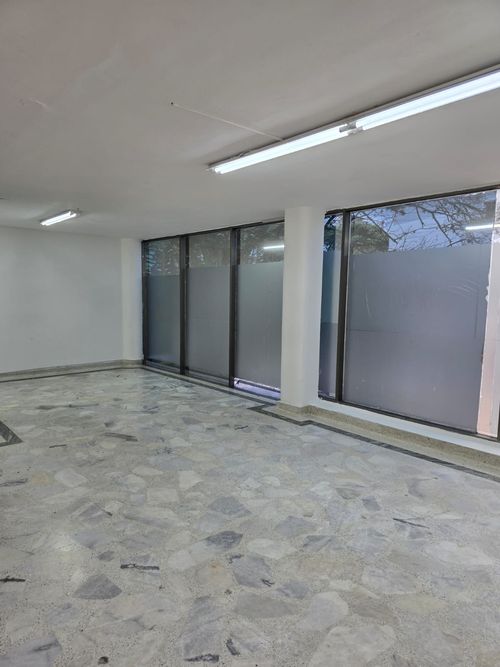 Local en venta en Santa Monica, Cali, 400 m² · foto 21 de 23