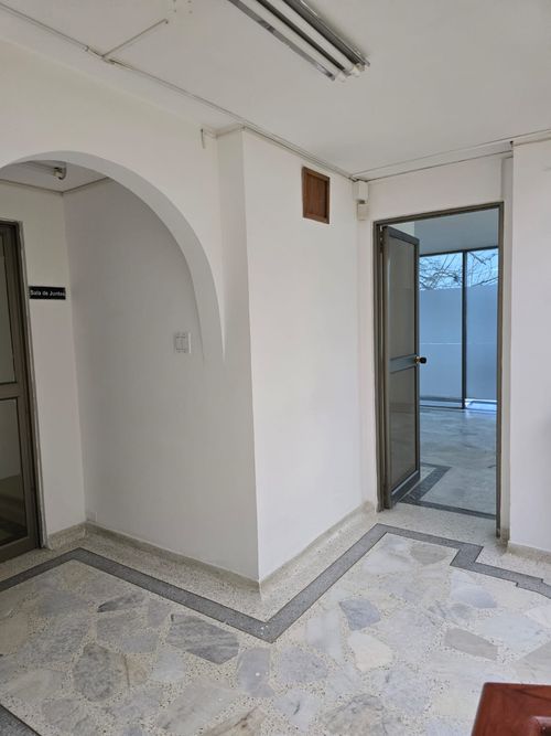 Local en arriendo en Santa Monica, Cali, 400 m² · foto 9 de 23