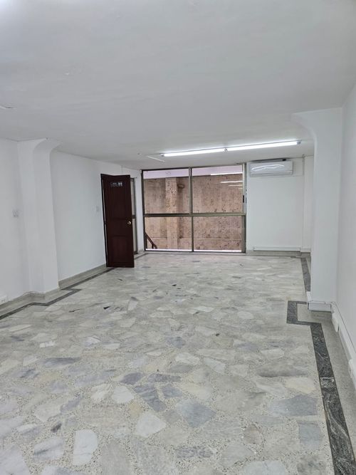 Local en arriendo en Santa Monica, Cali, 400 m² · foto 11 de 23