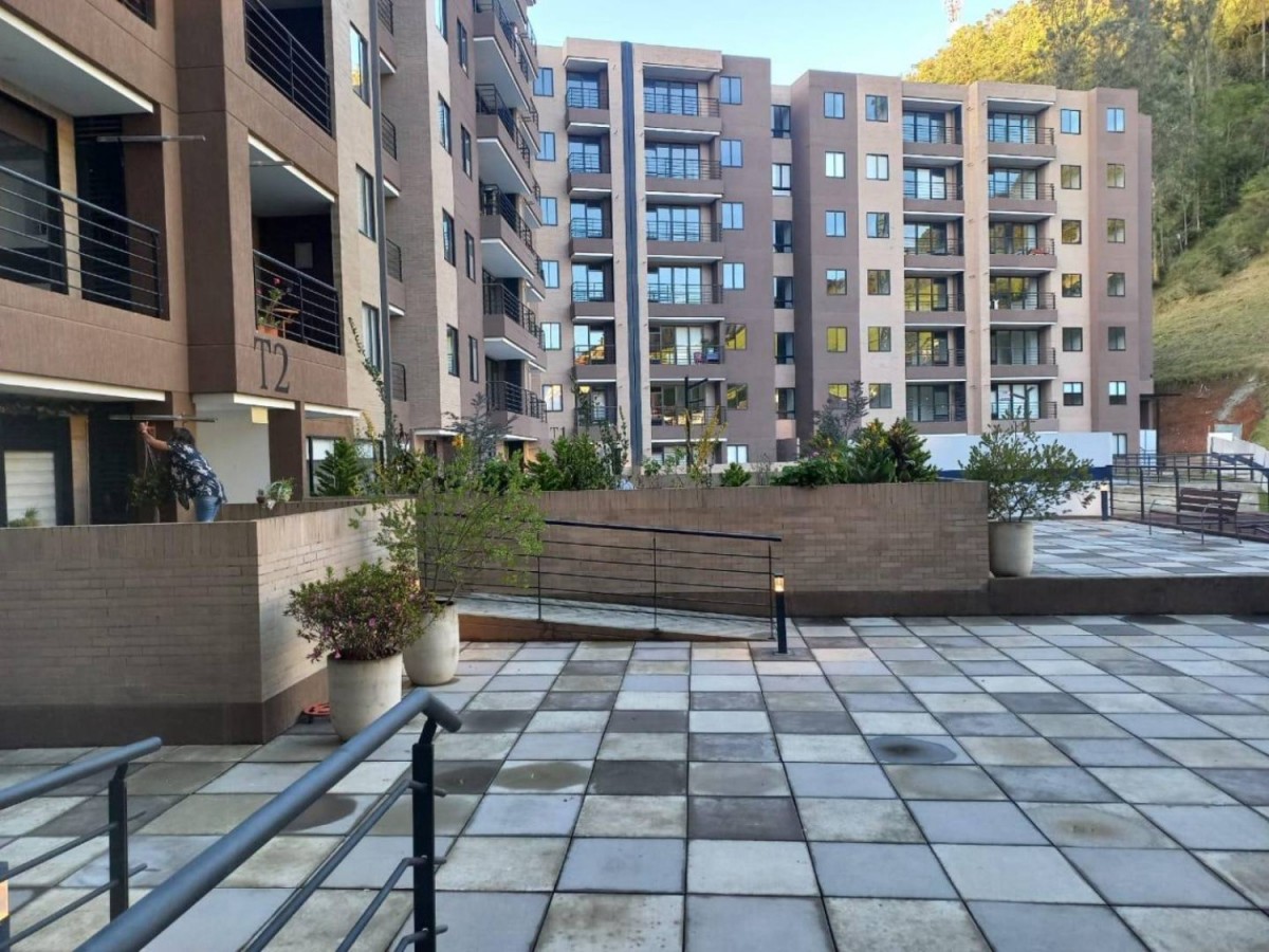 Apartamento en venta en Conjunto Casa De Campo, La Calera · foto 2 de 23
