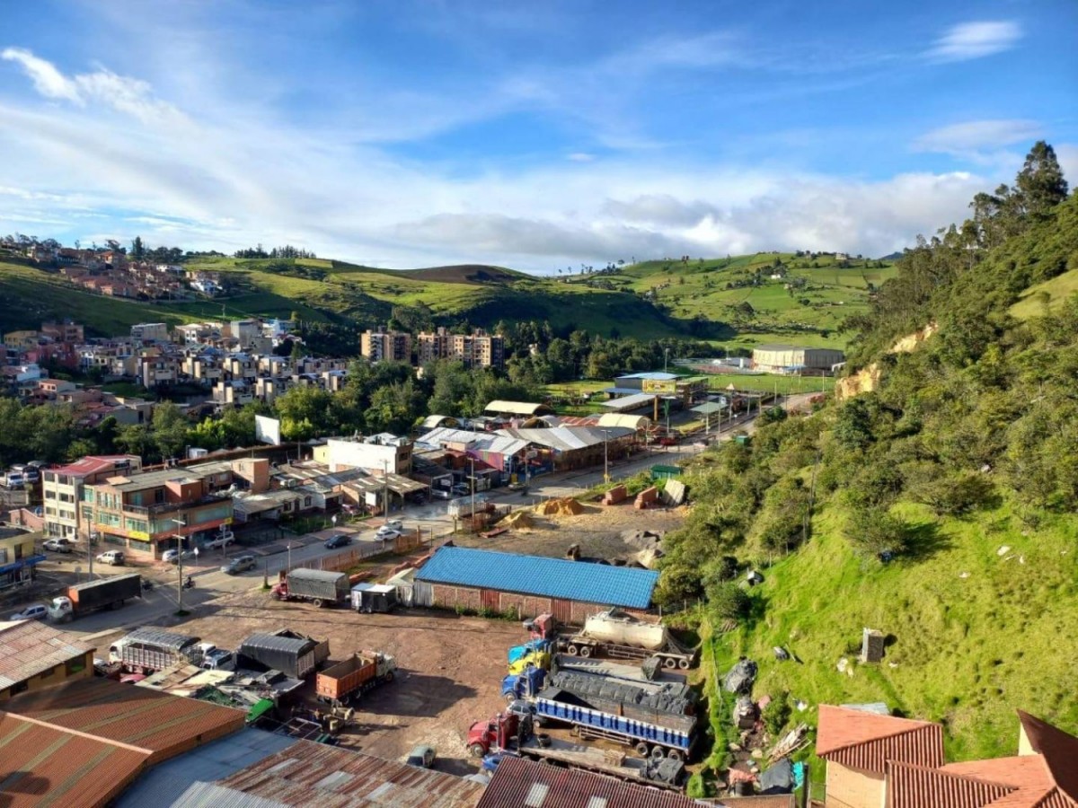 Apartamento en venta en Conjunto Casa De Campo, La Calera · foto 6 de 23