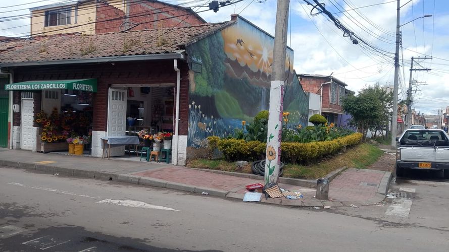 Casa de 3 alcobas en venta en Centro Fontibon, Bogotá, 144 m² · foto 2 de 5