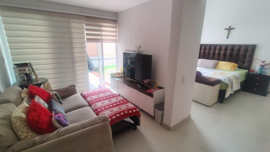 Casa de 3 alcobas en venta en Ciudad Jardin, Cali, 378 m² · foto 2 de 20