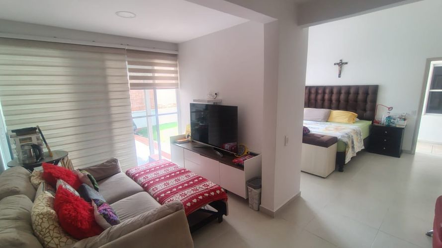 Casa de 3 alcobas en venta en Ciudad Jardin, Cali, 378 m² · foto 3 de 20