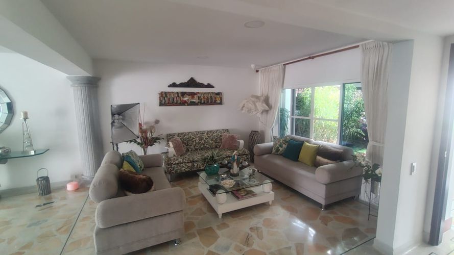 Casa de 3 alcobas en venta en Ciudad Jardin, Cali, 378 m² · foto 11 de 20