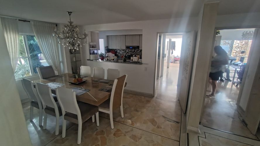 Casa de 3 alcobas en venta en Ciudad Jardin, Cali, 378 m² · foto 14 de 20