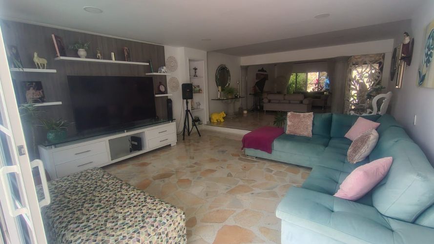 Casa de 3 alcobas en venta en Ciudad Jardin, Cali, 378 m² · foto 18 de 20