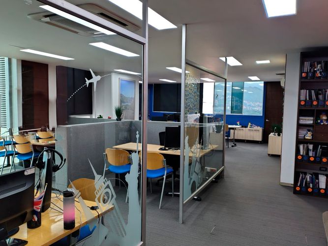 Oficina en arriendo en El Poblado, Medellín, 92 m² · foto 4 de 11