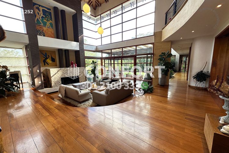 Casa de 3 alcobas en arriendo en Las Palmas, Envigado, 500 m² · foto 4 de 10