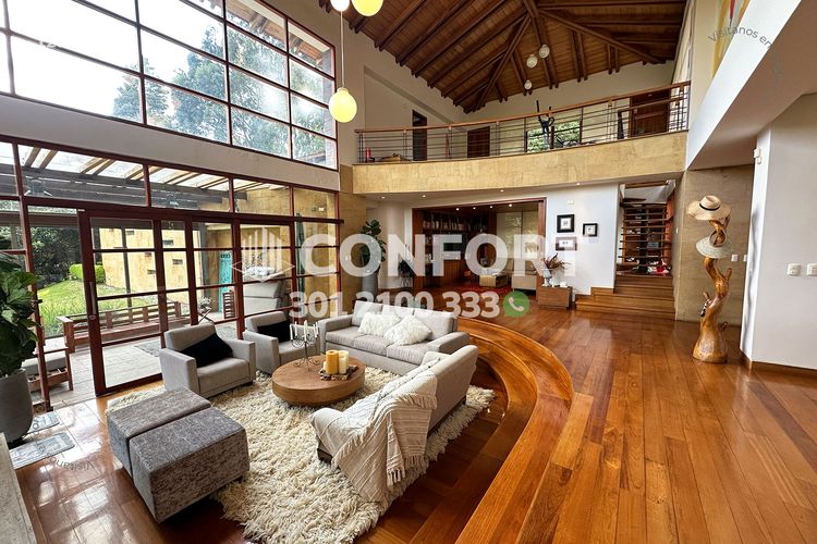 Casa de 3 alcobas en arriendo en Las Palmas, Envigado, 500 m² · foto 3 de 10