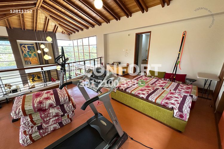 Casa de 3 alcobas en arriendo en Las Palmas, Envigado, 500 m² · foto 5 de 10