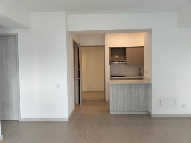 Apartamento de 2 alcobas en arriendo en El Poblado, Medellín, 63 m² · foto 6 de 17