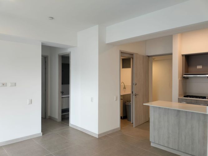 Apartamento de 2 alcobas en arriendo en El Poblado, Medellín, 63 m² · foto 5 de 17
