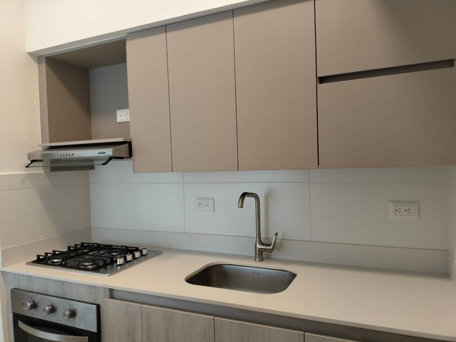 Apartamento de 2 alcobas en arriendo en El Poblado, Medellín, 63 m² · foto 9 de 17