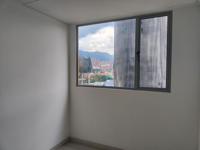 Apartamento de 2 alcobas en arriendo en El Poblado, Medellín, 63 m² · foto 12 de 17