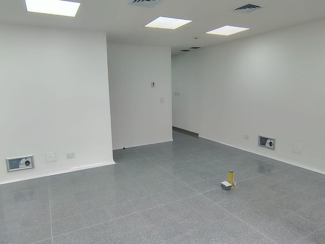Consultorio en venta en El Poblado, Medellín, 48 m² · foto 2 de 6
